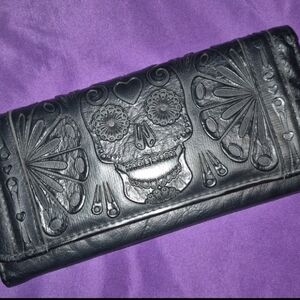 Loungefly Rare Leather Black Skull  Tri- Fold Wallet